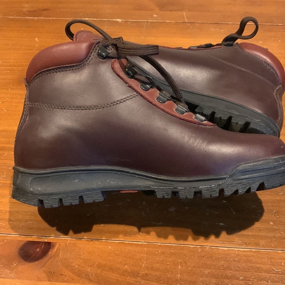 Vasque Men's Brown Leather Boots - Picture 4 of 7